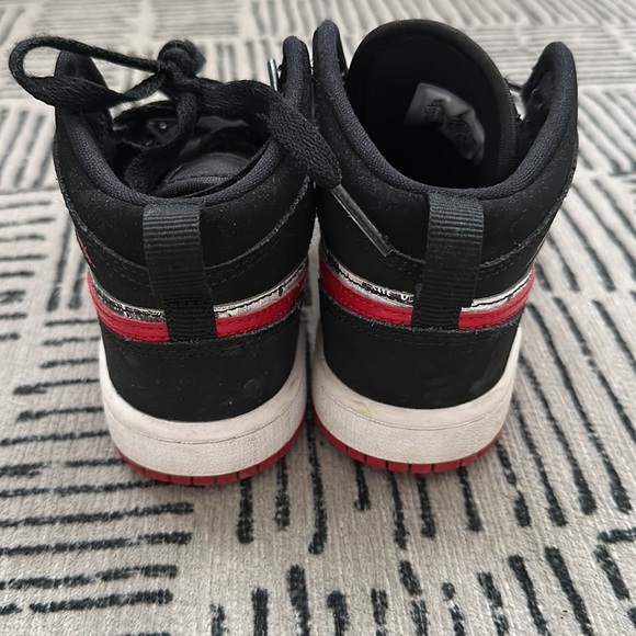 Nike Kids Air Jordan - Picture 2 of 5